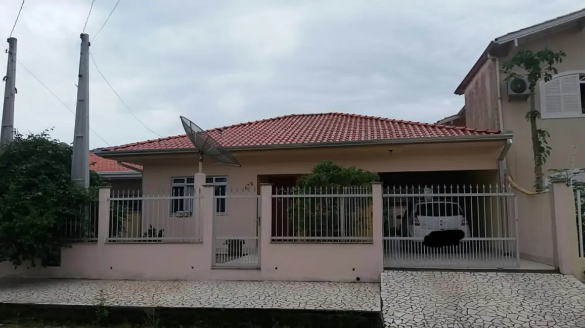 Foto 2 de Casa à venda e para alugar em Porto Belo - SC