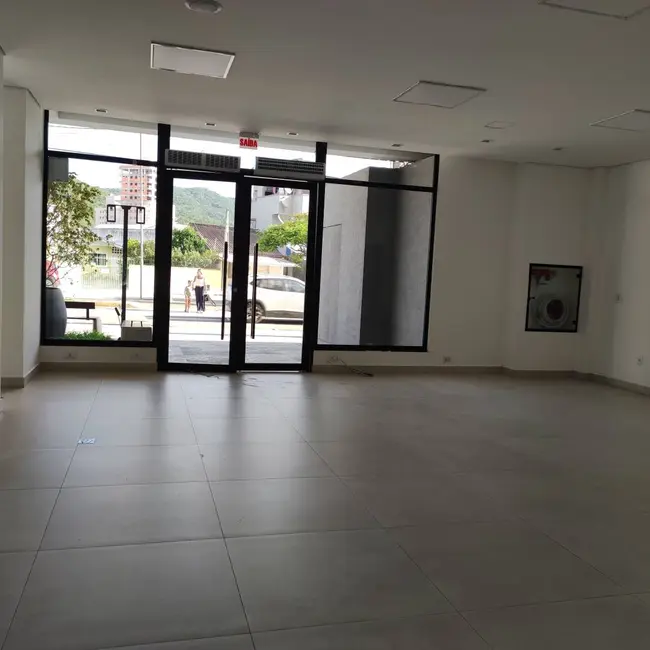 Foto 4 de Sala Comercial para alugar, 105m2 em  - SC