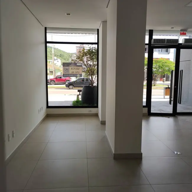 Foto 7 de Sala Comercial para alugar, 105m2 em  - SC