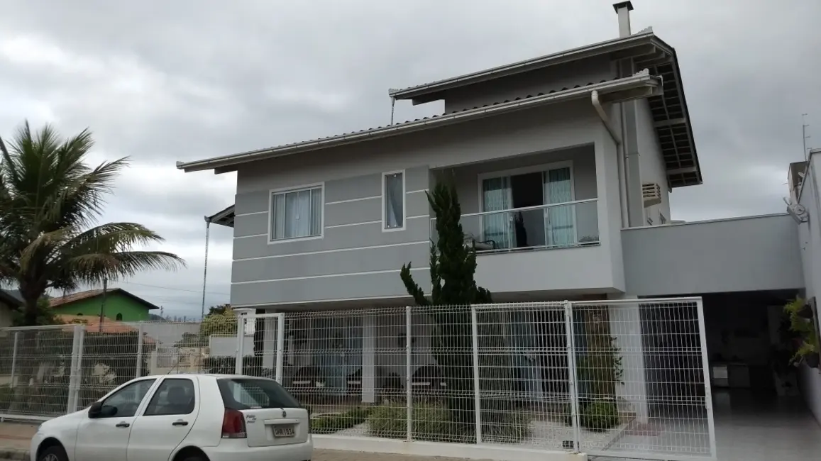 Foto 2 de Casa com 4 quartos à venda, 100m2 em Porto Belo - SC