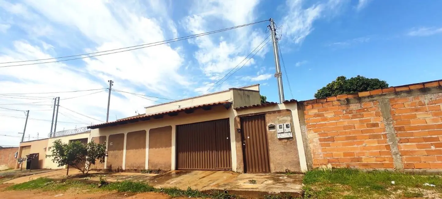 Foto 1 de Casa com 4 quartos à venda, 400m2 em Goiania - GO