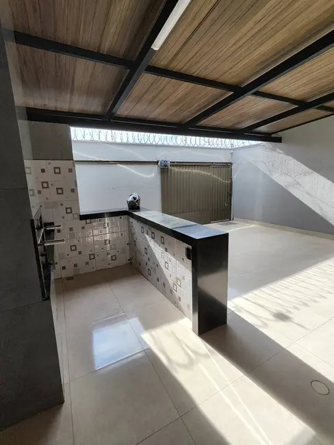 Foto 3 de Casa com 2 quartos à venda, 202m2 em Jardim Buriti Sereno, Aparecida De Goiania - GO