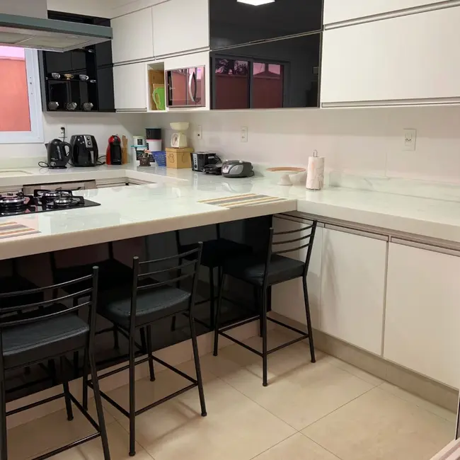 Casa com 3 quartos à venda, 487m2 em Residencial De Colores, Birigui - SP - imagem 5 Foto 5 de Casa com 3 quartos à venda, 487m2 em Residencial De Colores, Birigui - SP