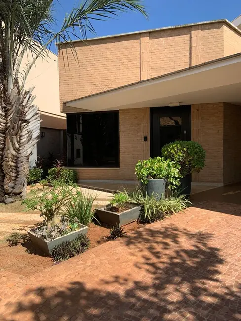 Casa com 3 quartos à venda, 705m2 em Residencial das Aroeiras, Birigui - SP - imagem 2 Foto 2 de Casa com 3 quartos à venda, 705m2 em Residencial das Aroeiras, Birigui - SP