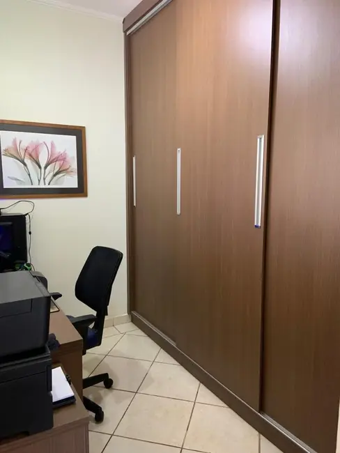 Casa com 3 quartos à venda, 300m2 em Jardim Stábile, Birigui - SP - imagem 2 Foto 2 de Casa com 3 quartos à venda, 300m2 em Jardim Stábile, Birigui - SP