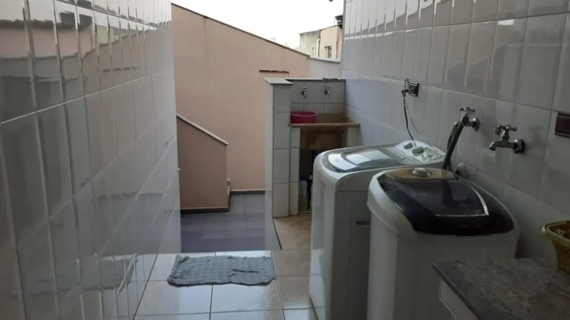 Casa com 3 quartos à venda, 180m2 em Pestana, Osasco - SP - imagem 3 Foto 3 de Casa com 3 quartos à venda, 180m2 em Pestana, Osasco - SP