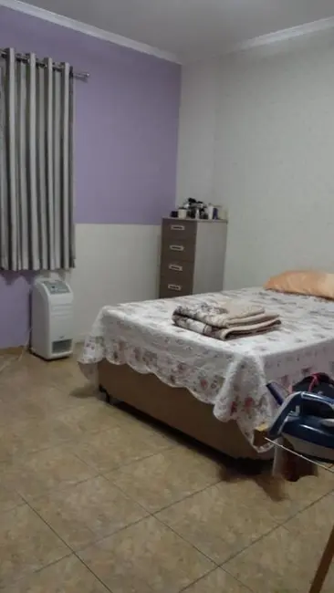 Casa com 3 quartos à venda, 180m2 em Pestana, Osasco - SP - imagem 4 Foto 4 de Casa com 3 quartos à venda, 180m2 em Pestana, Osasco - SP