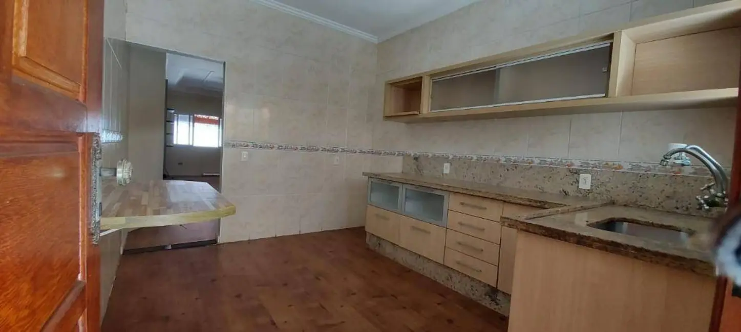 Casa com 2 quartos à venda, 93m2 em Canto do Forte, Praia Grande - SP - imagem 3 Foto 3 de Casa com 2 quartos à venda, 93m2 em Canto do Forte, Praia Grande - SP