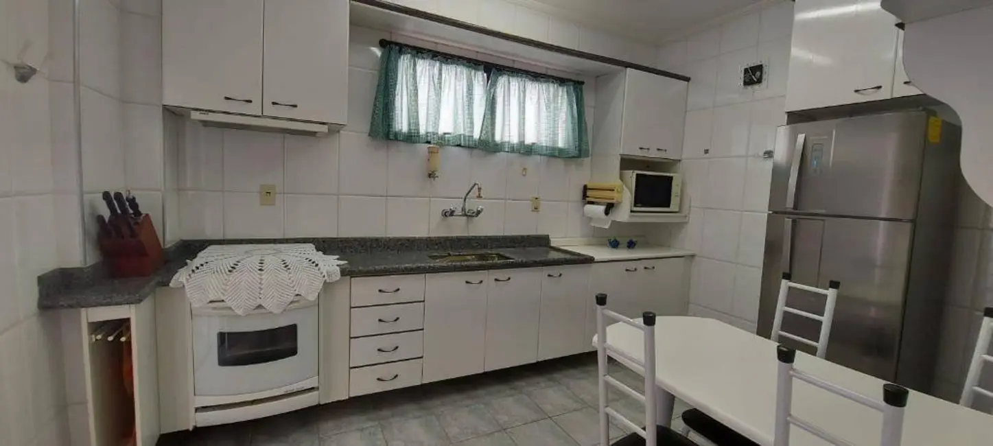 Foto 3 de Apartamento com 3 quartos à venda, 133m2 em Guilhermina, Praia Grande - SP