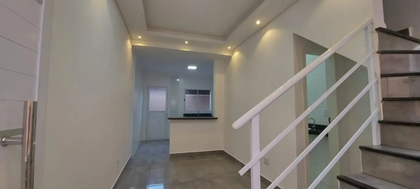 Foto 1 de Casa com 2 quartos à venda, 54m2 em Maracanã, Praia Grande - SP