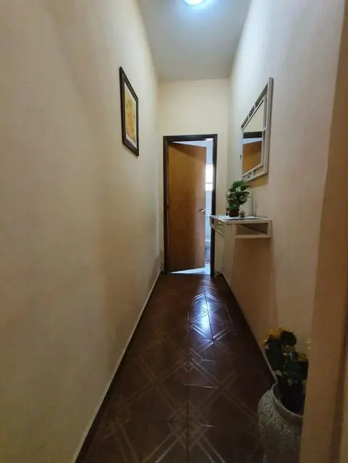 Foto 4 de Casa com 4 quartos à venda, 200m2 em Vila Mangalot, São Paulo - SP