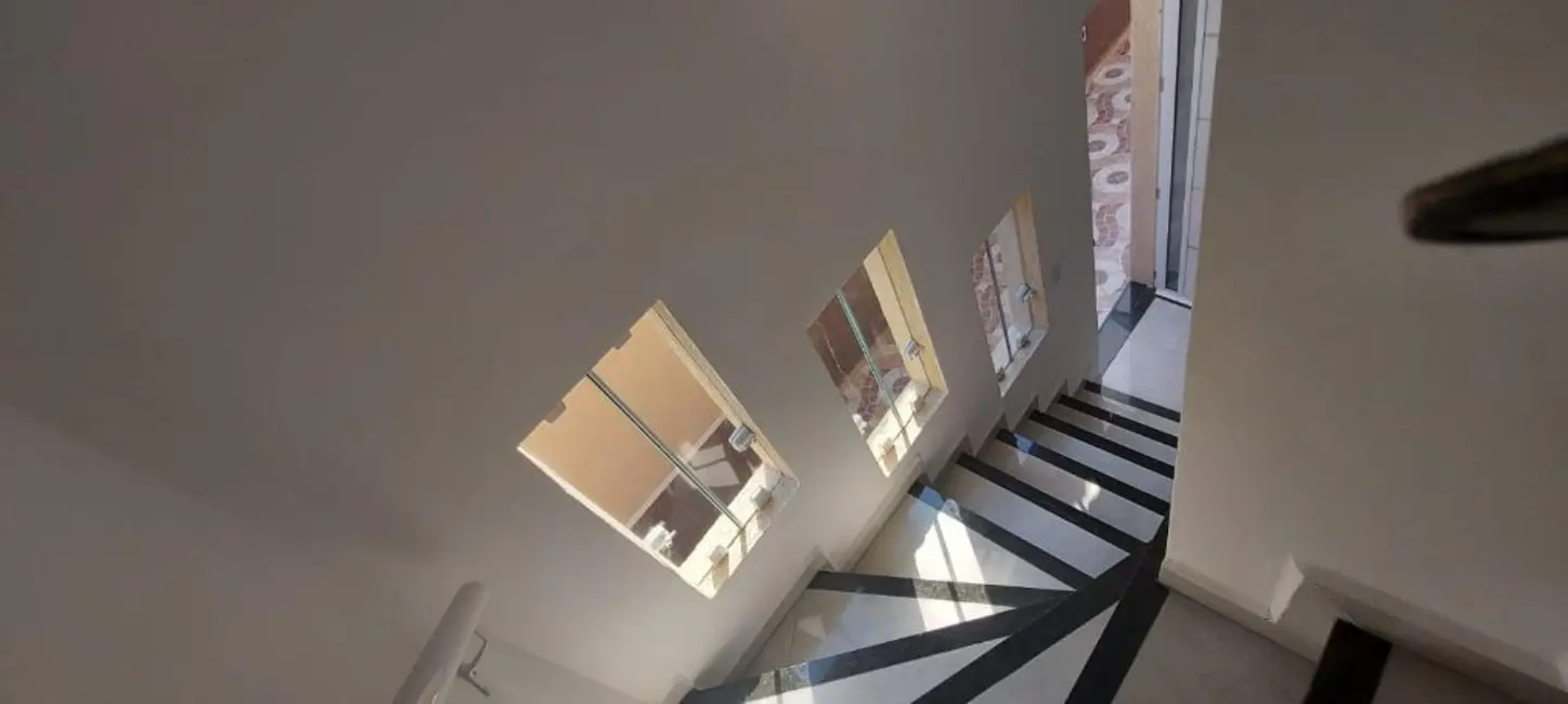 Foto 7 de Sobrado com 3 quartos à venda, 70m2 em Maracanã, Praia Grande - SP