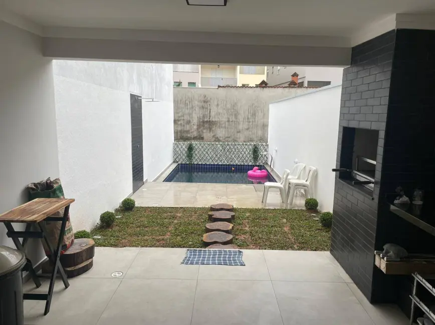 Foto 4 de Casa com 3 quartos à venda, 150m2 em Jardim Regina, São Paulo - SP