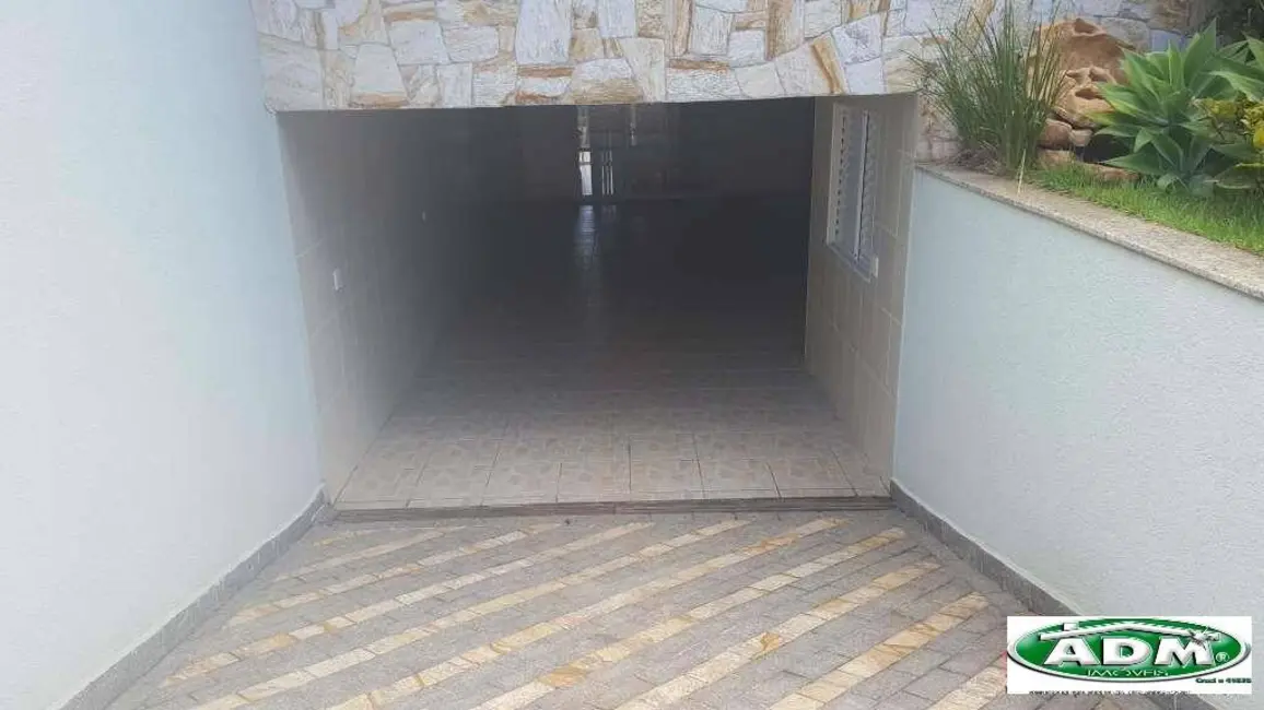 Foto 3 de Casa com 3 quartos à venda, 305m2 em Vila Pereira Barreto, São Paulo - SP