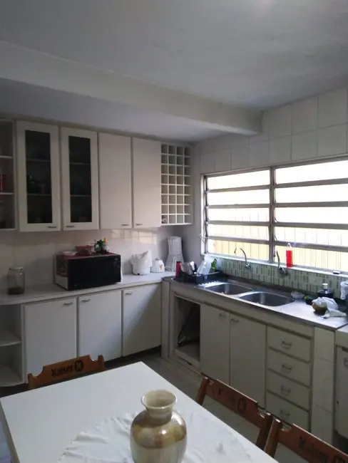Sobrado com 3 quartos à venda, 280m2 em Parque Santa Teresa, Carapicuiba - SP - imagem 6 Foto 6 de Sobrado com 3 quartos à venda, 280m2 em Parque Santa Teresa, Carapicuiba - SP