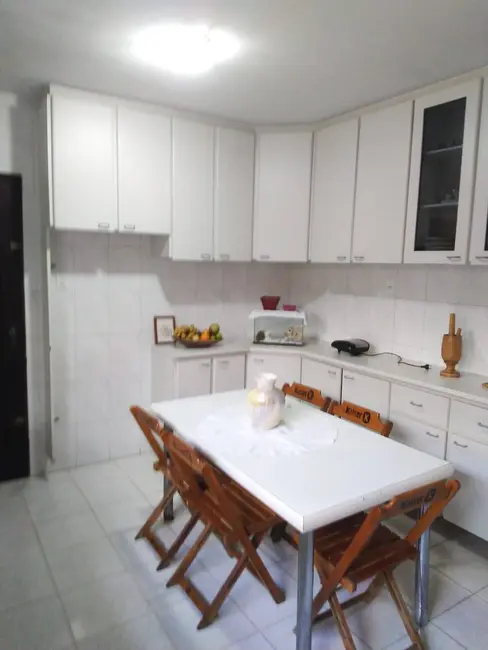 Sobrado com 3 quartos à venda, 280m2 em Parque Santa Teresa, Carapicuiba - SP - imagem 7 Foto 7 de Sobrado com 3 quartos à venda, 280m2 em Parque Santa Teresa, Carapicuiba - SP
