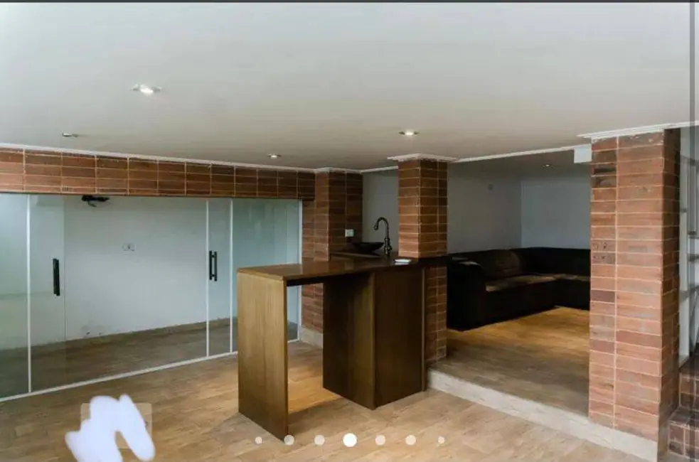 Sobrado com 4 quartos à venda, 236m2 em Parque São Domingos, São Paulo - SP - imagem 4 Foto 4 de Sobrado com 4 quartos à venda, 236m2 em Parque São Domingos, São Paulo - SP