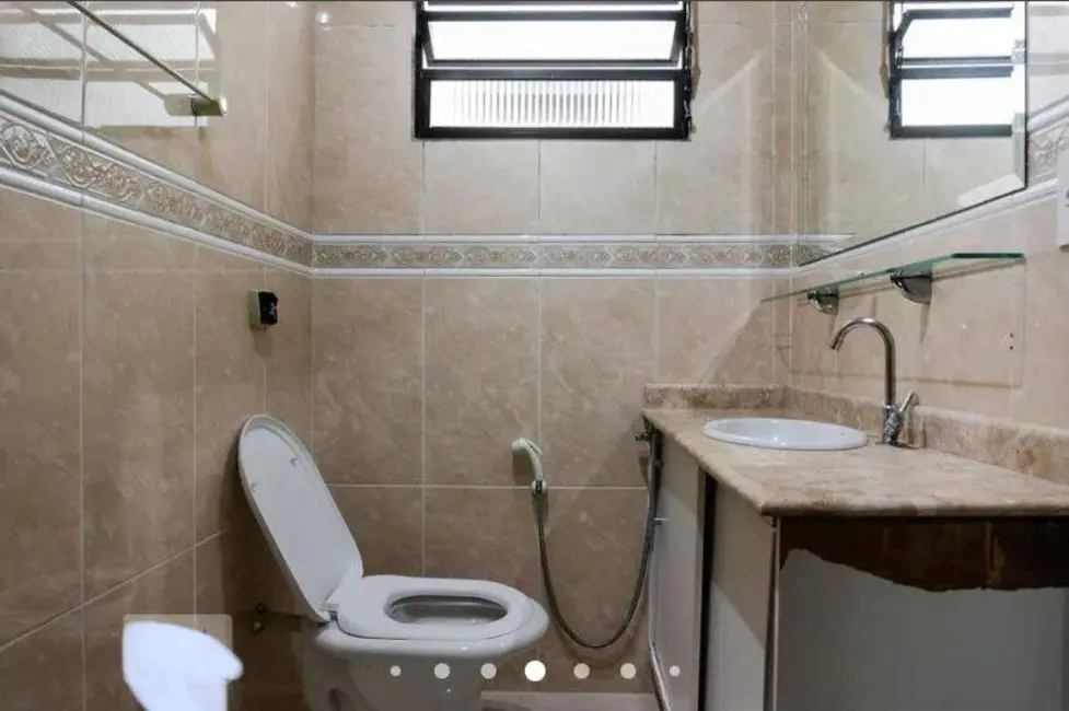 Sobrado com 4 quartos à venda, 236m2 em Parque São Domingos, São Paulo - SP - imagem 3 Foto 3 de Sobrado com 4 quartos à venda, 236m2 em Parque São Domingos, São Paulo - SP