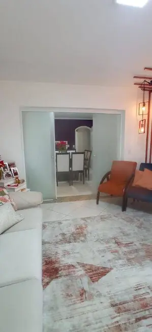 Sobrado com 3 quartos à venda, 180m2 em Jardim Santa Lucrécia, São Paulo - SP - imagem 8 Foto 8 de Sobrado com 3 quartos à venda, 180m2 em Jardim Santa Lucrécia, São Paulo - SP