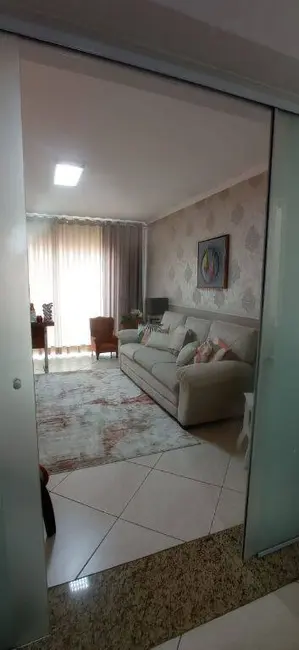 Sobrado com 3 quartos à venda, 180m2 em Jardim Santa Lucrécia, São Paulo - SP - imagem 6 Foto 6 de Sobrado com 3 quartos à venda, 180m2 em Jardim Santa Lucrécia, São Paulo - SP