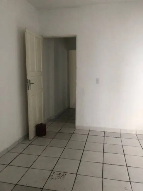 Casa com 1 quarto para alugar, 30m2 em Vila Guedes, São Paulo - SP - imagem 1 Foto 1 de Casa com 1 quarto para alugar, 30m2 em Vila Guedes, São Paulo - SP