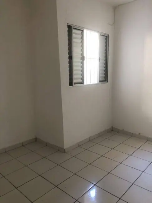 Casa com 1 quarto para alugar, 30m2 em Vila Guedes, São Paulo - SP - imagem 6 Foto 6 de Casa com 1 quarto para alugar, 30m2 em Vila Guedes, São Paulo - SP