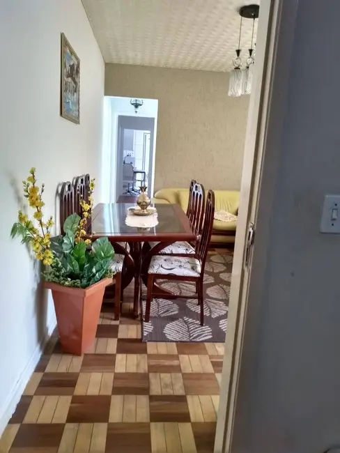 Foto 6 de Casa com 5 quartos à venda, 200m2 em Vila Zat, São Paulo - SP