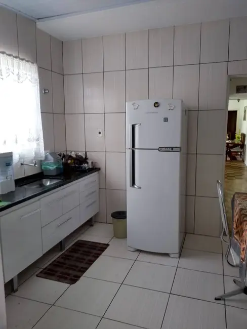 Foto 9 de Casa com 5 quartos à venda, 200m2 em Vila Zat, São Paulo - SP