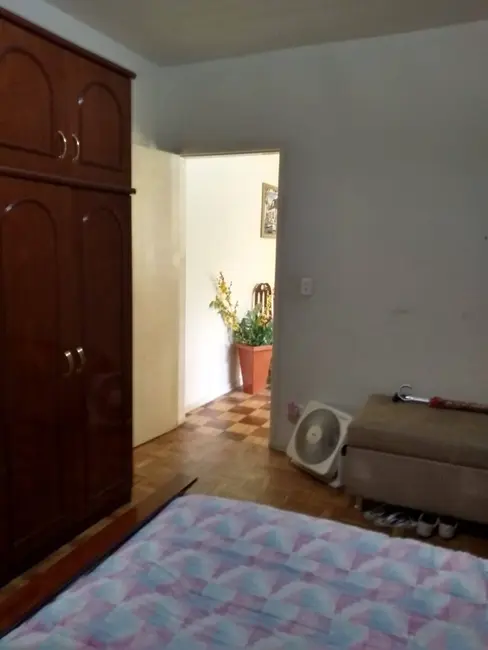 Foto 5 de Casa com 5 quartos à venda, 200m2 em Vila Zat, São Paulo - SP