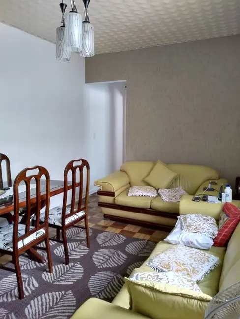 Foto 1 de Casa com 5 quartos à venda, 200m2 em Vila Zat, São Paulo - SP