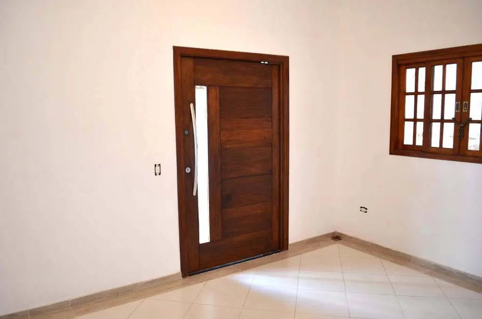 Casa com 3 quartos à venda, 180m2 em Portais (Polvilho), Cajamar - SP - imagem 5 Foto 5 de Casa com 3 quartos à venda, 180m2 em Portais (Polvilho), Cajamar - SP
