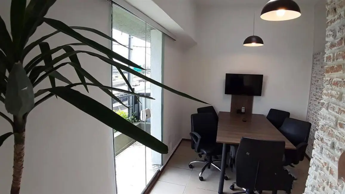 Casa com 6 quartos para alugar, 160m2 em Parque São Domingos, São Paulo - SP - imagem 3 Foto 3 de Casa com 6 quartos para alugar, 160m2 em Parque São Domingos, São Paulo - SP