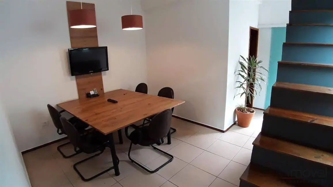 Casa com 6 quartos para alugar, 160m2 em Parque São Domingos, São Paulo - SP - imagem 6 Foto 6 de Casa com 6 quartos para alugar, 160m2 em Parque São Domingos, São Paulo - SP