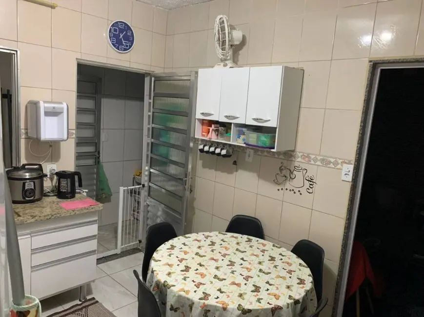 Casa com 3 quartos à venda, 240m2 em Conjunto Residencial Bandeirantes, São Paulo - SP - imagem 2 Foto 2 de Casa com 3 quartos à venda, 240m2 em Conjunto Residencial Bandeirantes, São Paulo - SP