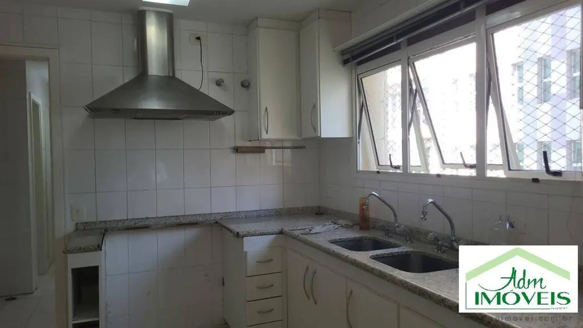 Apartamento com 3 quartos para alugar, 245m2 em Perdizes, São Paulo - SP - imagem 4 Foto 4 de Apartamento com 3 quartos para alugar, 245m2 em Perdizes, São Paulo - SP