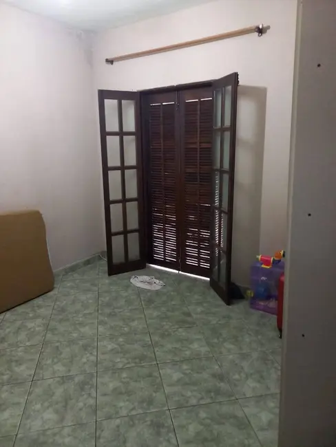 Sobrado com 3 quartos à venda, 200m2 em Jardim Regina, São Paulo - SP - imagem 6 Foto 6 de Sobrado com 3 quartos à venda, 200m2 em Jardim Regina, São Paulo - SP