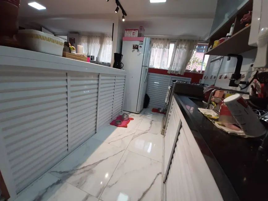 Apartamento com 3 quartos à venda, 60m2 em Parque Cecap, Guarulhos - SP - imagem 8 Foto 8 de Apartamento com 3 quartos à venda, 60m2 em Parque Cecap, Guarulhos - SP