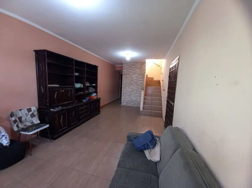 Foto 1 de Sobrado com 3 quartos à venda, 150m2 em Vila Zat, São Paulo - SP