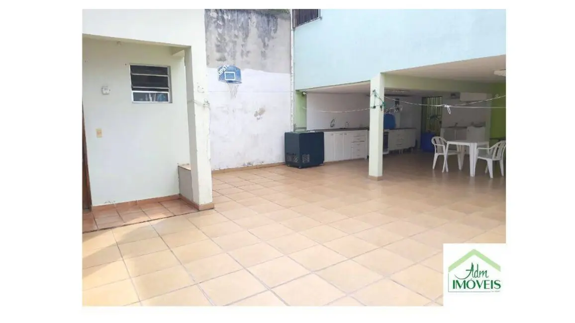 Foto 2 de Casa com 3 quartos à venda, 450m2 em Vila Santa Terezinha (Zona Norte), São Paulo - SP