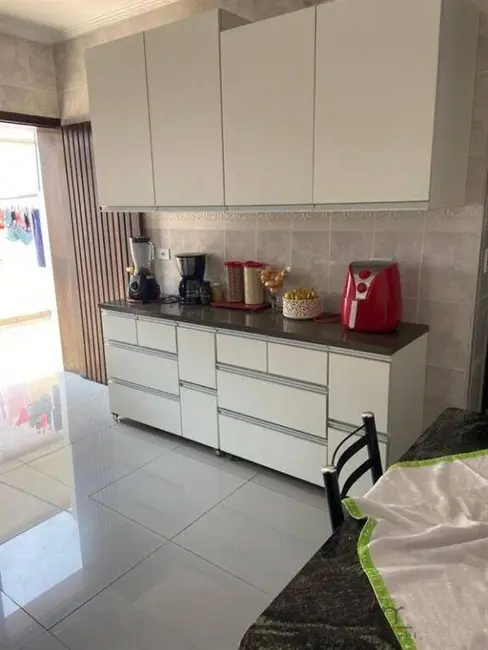 Foto 2 de Casa com 5 quartos à venda, 300m2 em Canindé, São Paulo - SP