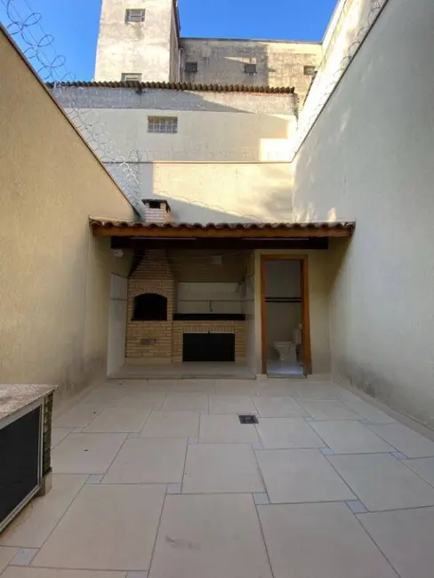 Foto 6 de Sobrado com 3 quartos à venda, 300m2 em Vila Mangalot, São Paulo - SP