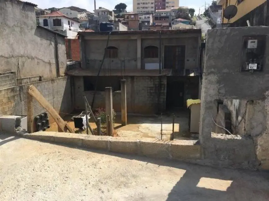 Foto 1 de Casa com 2 quartos à venda, 200m2 em Vila Pereira Cerca, São Paulo - SP