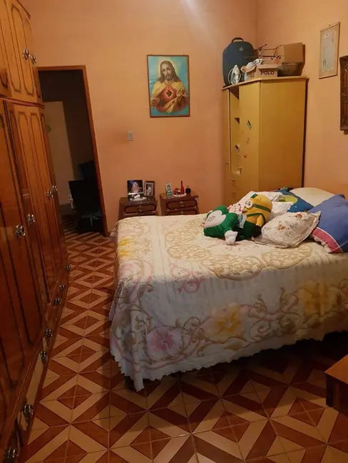 Casa com 3 quartos à venda, 200m2 em Centro, Carapicuiba - SP - imagem 4 Foto 4 de Casa com 3 quartos à venda, 200m2 em Centro, Carapicuiba - SP