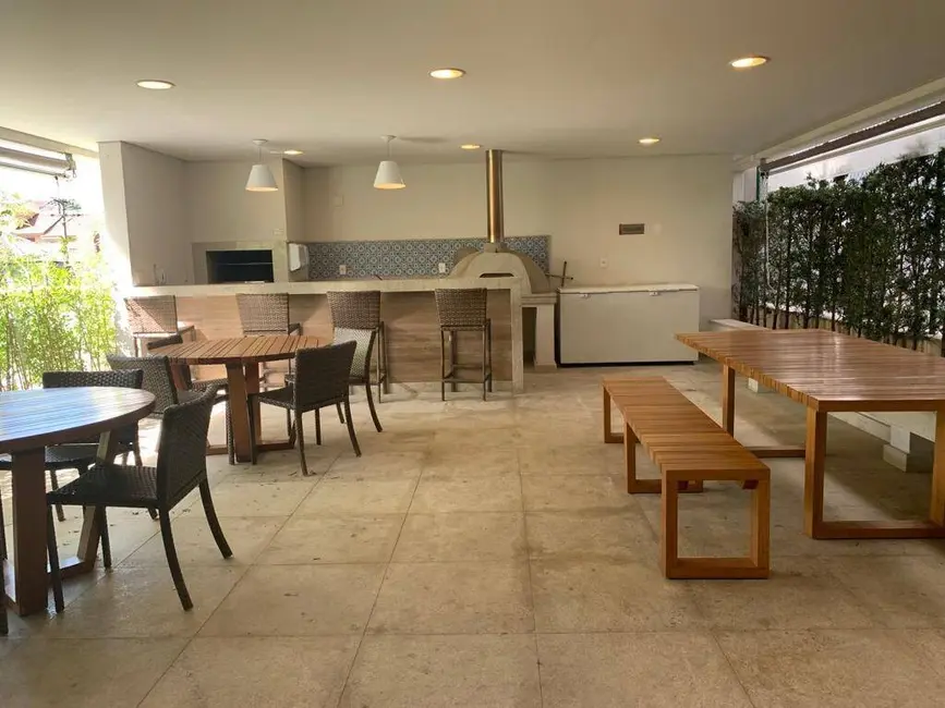 Apartamento com 3 quartos para alugar, 135m2 em Perdizes, São Paulo - SP - imagem 6 Foto 6 de Apartamento com 3 quartos para alugar, 135m2 em Perdizes, São Paulo - SP