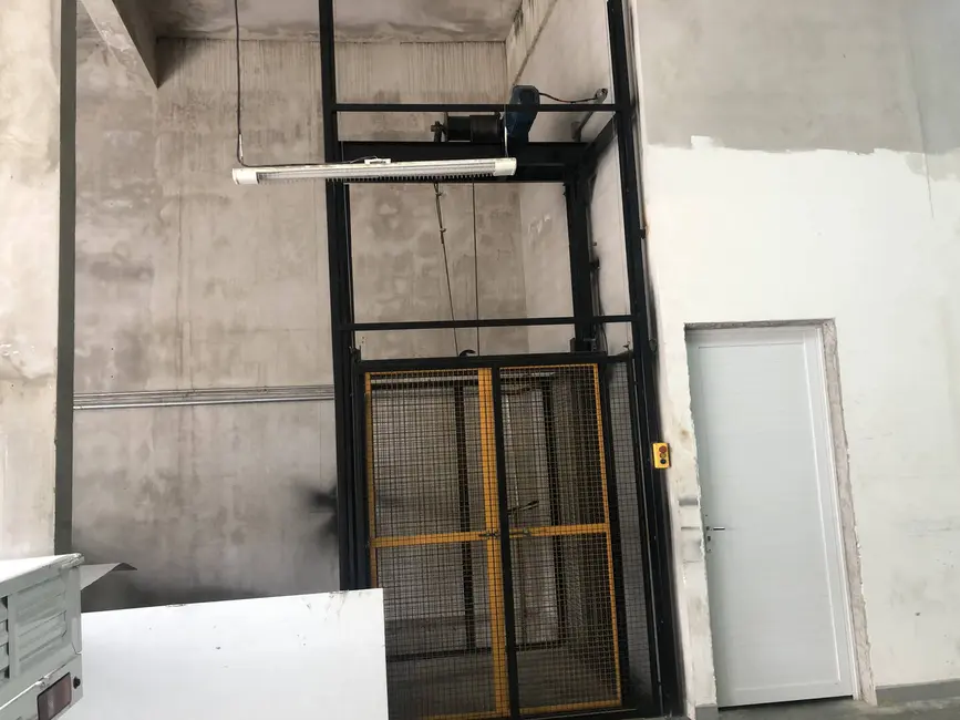Foto 3 de Armazém / Galpão para alugar, 885m2 em Vila Pereira Cerca, São Paulo - SP