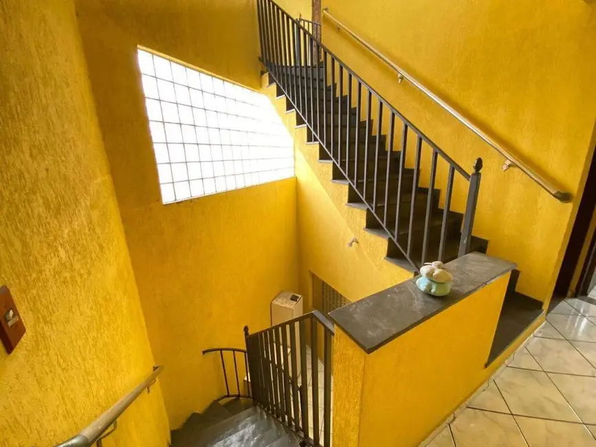 Casa com 4 quartos para alugar, 400m2 em Vila Miriam, São Paulo - SP - imagem 4 Foto 4 de Casa com 4 quartos para alugar, 400m2 em Vila Miriam, São Paulo - SP