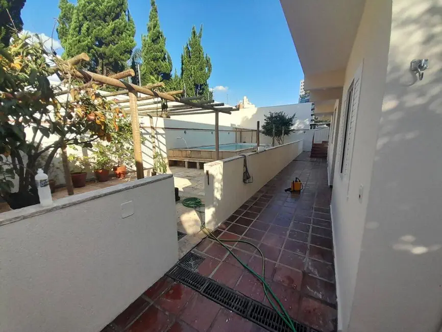 Casa com 3 quartos para alugar em Alto da Lapa, São Paulo - SP - imagem 5 Foto 5 de Casa com 3 quartos para alugar em Alto da Lapa, São Paulo - SP