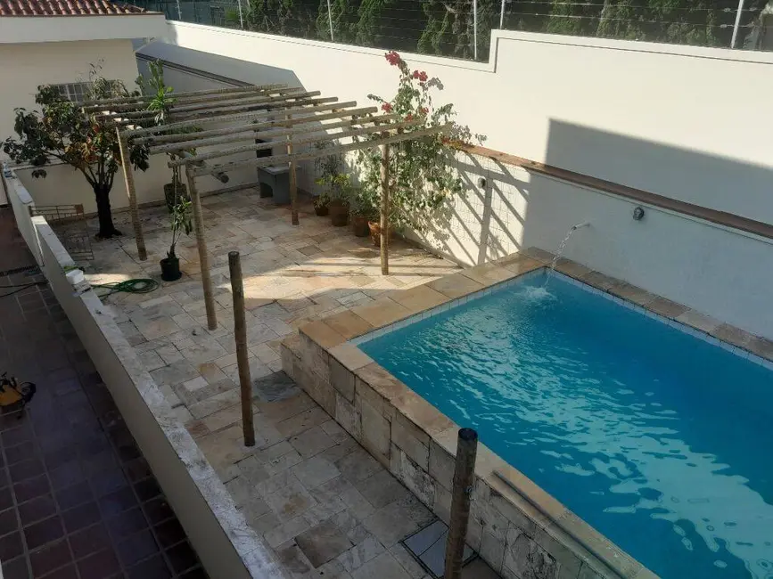 Casa com 3 quartos para alugar em Alto da Lapa, São Paulo - SP - imagem 2 Foto 2 de Casa com 3 quartos para alugar em Alto da Lapa, São Paulo - SP