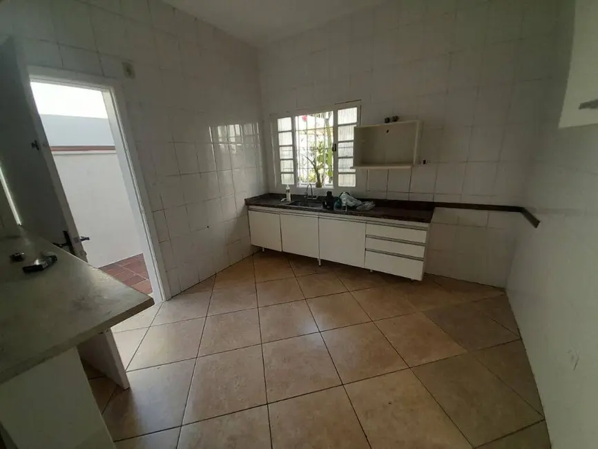 Casa com 3 quartos para alugar em Alto da Lapa, São Paulo - SP - imagem 8 Foto 8 de Casa com 3 quartos para alugar em Alto da Lapa, São Paulo - SP