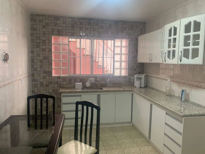 Foto 1 de Sobrado com 3 quartos à venda em Jardim Pinheiros, São Paulo - SP
